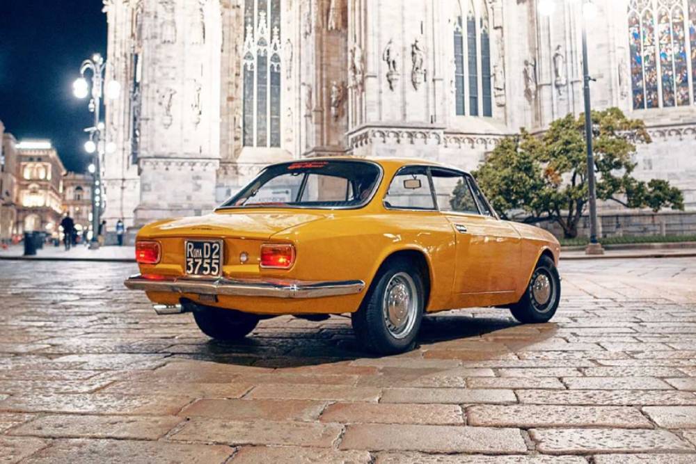 https://autogreeknews.gr/wp-content/uploads/2021/10/alfa-romeo-gt-1300-junior-2.jpg