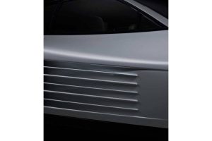 fioravanti-ferrari-testarossa-restomod-side-strake
