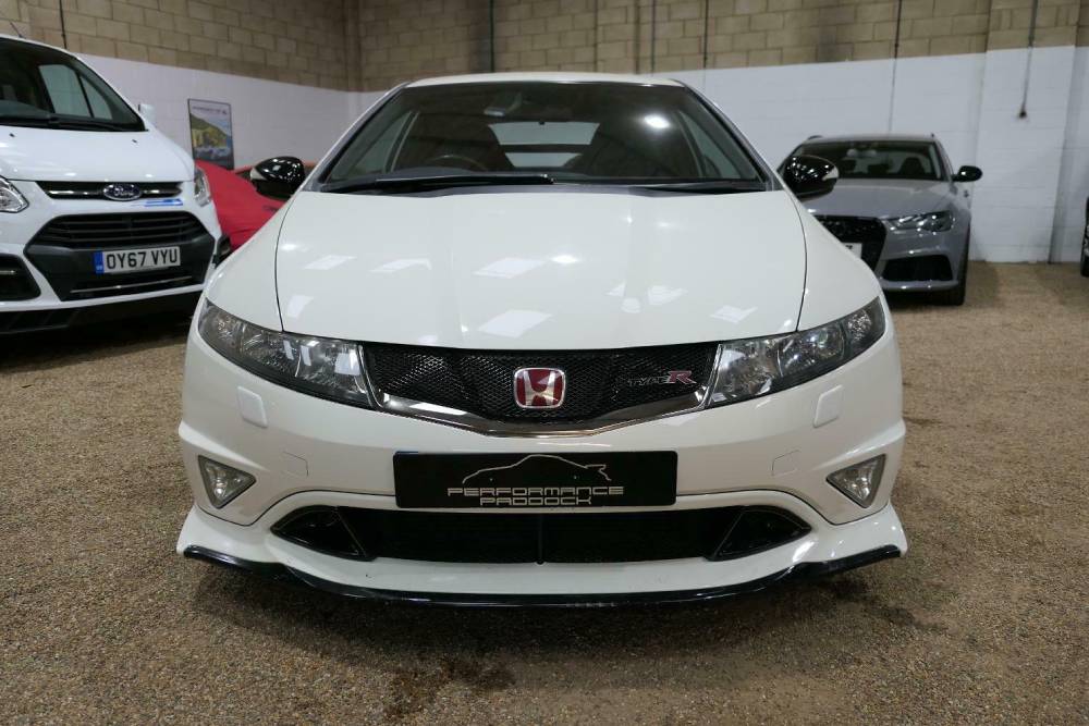 https://autogreeknews.gr/wp-content/uploads/2021/10/honda-civic-type-r-mugen-200-for-sale-6.jpg