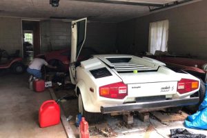 lamborghini-countach-500S-3