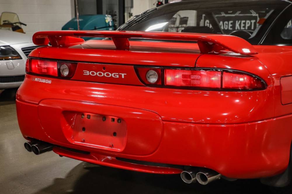 https://autogreeknews.gr/wp-content/uploads/2021/10/one-owner-red-1994-mitsubishi-3000gt-for-sale-5.jpg