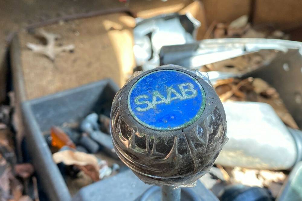 https://autogreeknews.gr/wp-content/uploads/2021/10/rare-1974-saab-sonett-iii-found-in-a-barn-hopes-yo-3.jpg