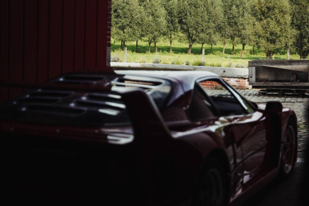 https://autogreeknews.gr/wp-content/uploads/2021/10/this-1989-ferrari-f40-has-hardly-seen-the-light-of-1.jpg