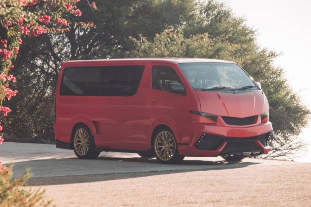 https://autogreeknews.gr/wp-content/uploads/2021/10/toyota-hiace-v12-04.jpg