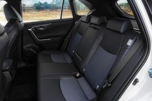 2019-toyota-rav4-(2)