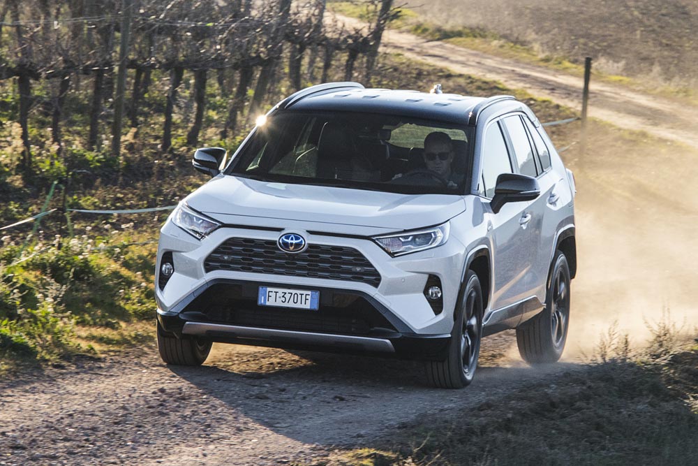 https://autogreeknews.gr/wp-content/uploads/2021/11/2019-toyota-rav4-site.jpg