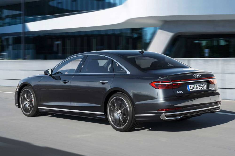 https://autogreeknews.gr/wp-content/uploads/2021/11/2022-audi-a8-l-4.jpg