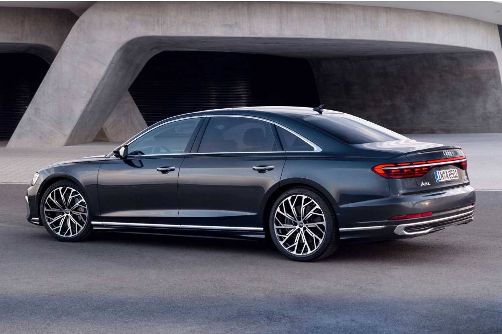 https://autogreeknews.gr/wp-content/uploads/2021/11/2022-audi-a8-l-6.jpg