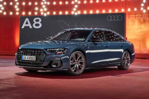 2022-audi-a8-s-line