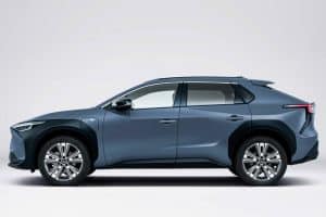2023-Subaru-Solterra-3-1