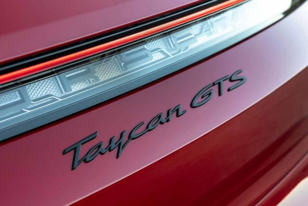 https://autogreeknews.gr/wp-content/uploads/2021/11/590-hp-2022-porsche-taycan-gts-debuts-in-californi-6.jpg