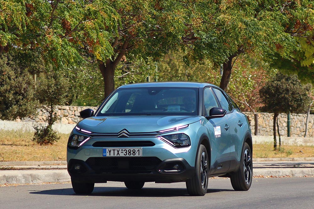 https://autogreeknews.gr/wp-content/uploads/2021/11/Citroen-C4-C-Cross-1.2T-130-EAT8-31.jpg