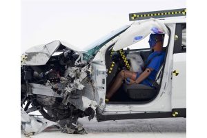 Hyundai-Santa-Cruz-IIHS-(2)