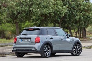 MINI-Cooper-5d-2021-(34)