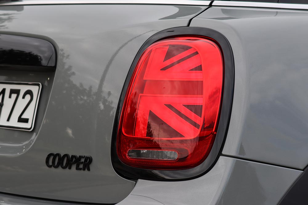 https://autogreeknews.gr/wp-content/uploads/2021/11/MINI-Cooper-5d-2021-35.jpg