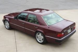 Mercedes-Benz-500E-2