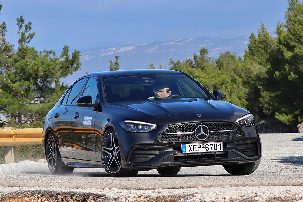 https://autogreeknews.gr/wp-content/uploads/2021/11/Mercedes-C-180-2021-42.jpg