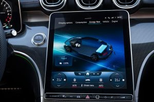 Mercedes-C-300-e-(3)