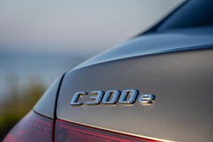 Mercedes-C-300-e-(6)