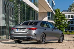 Mercedes-C-300-e-(9)