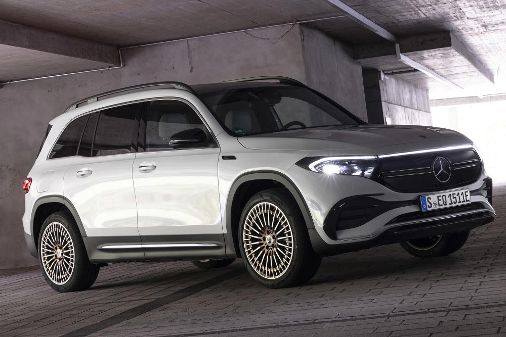 https://autogreeknews.gr/wp-content/uploads/2021/11/Mercedes-EQB-4.jpg
