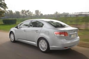 Toyota-Avensis-2008-(2)