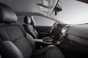 Toyota-Avensis-2011-(2)