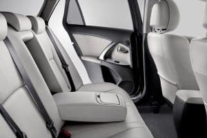 Toyota-Avensis-2011-(3)