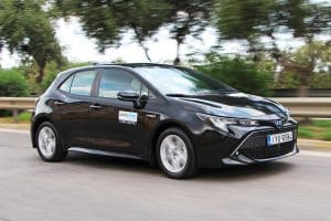 Toyota-Corolla-HB-Hybrid-2