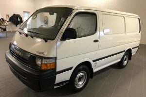 Toyota-Hiace-1991-(2)