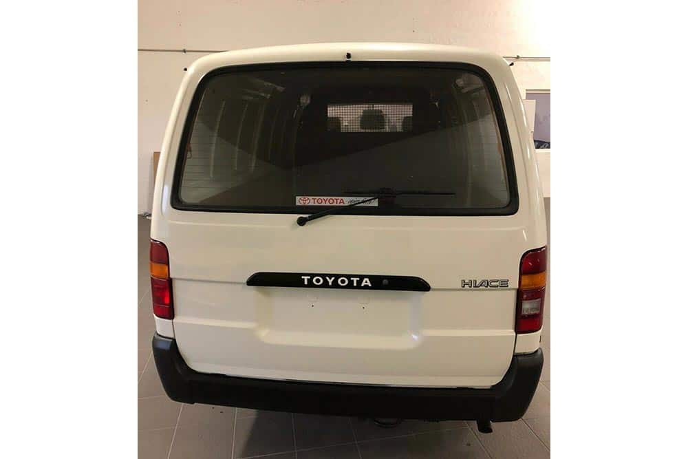 https://autogreeknews.gr/wp-content/uploads/2021/11/Toyota-Hiace-1991-4.jpg
