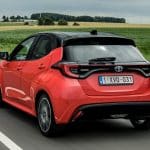 Toyota-Yaris-Hybrid-2020-(6)