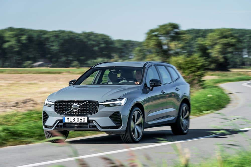 https://autogreeknews.gr/wp-content/uploads/2021/11/Volvo_XC60_Recharge_T8_AWD_3.jpg