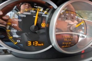 porsche carrera gt autobahn run (2)