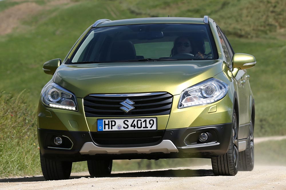 https://autogreeknews.gr/wp-content/uploads/2021/11/suzuki-sx4-2013-7.jpg