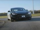 tesla model s plaid on track 02