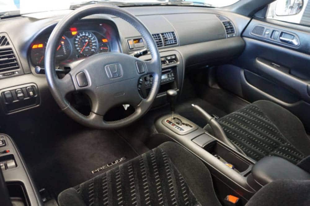 https://autogreeknews.gr/wp-content/uploads/2021/12/2001-honda-prelude-auto-for-sale-8.jpg