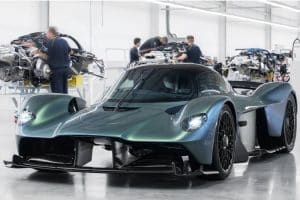 2022-Aston-Martin-Valkyrie-1