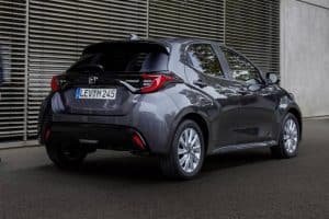 2022-mazda2-hybrid-breaks-cover-as-yaris-based-eco (3)