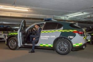 Alfa_Romeo_Stelvio_Guardia_Civil_ilu_07