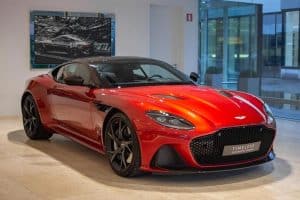 Aston_Martin_DBS_Superleggera_Max_Verstappen_empros