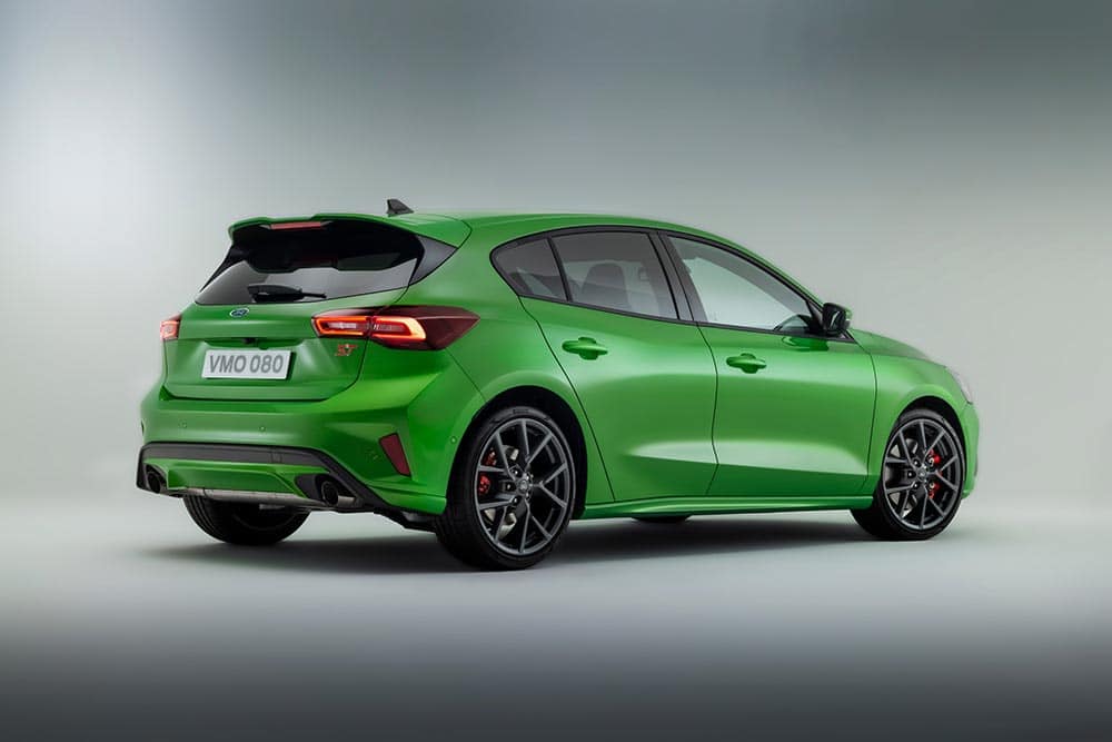 https://autogreeknews.gr/wp-content/uploads/2021/12/FORD_FOCUS_ST_02.jpg