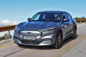 Ford Mustang Mach-E 294 hp RWD (1)