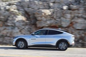 Ford Mustang Mach-E 294 hp RWD (10)