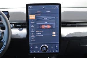 Ford Mustang Mach-E 294 hp RWD (18)