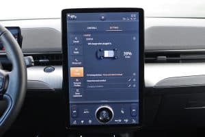 Ford Mustang Mach-E 294 hp RWD (19)