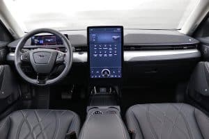 Ford Mustang Mach-E 294 hp RWD (27)