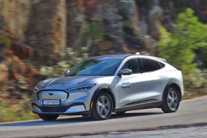 Ford Mustang Mach-E 294 hp RWD (39)