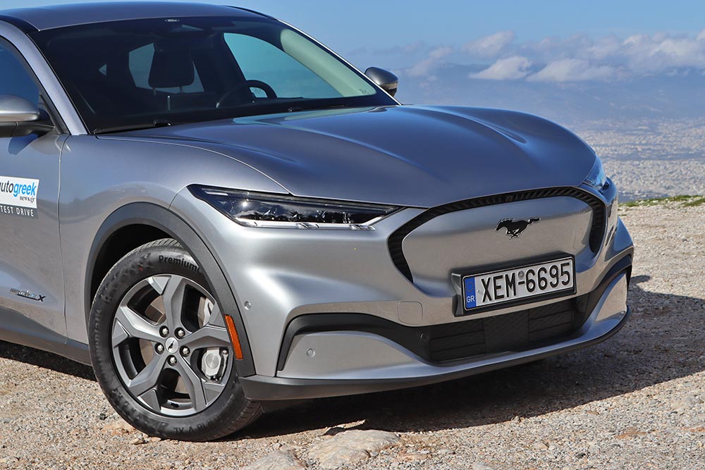 https://autogreeknews.gr/wp-content/uploads/2021/12/Ford-Mustang-Mach-E-294-hp-RWD-4.jpg