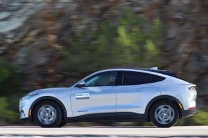 Ford Mustang Mach-E 294 hp RWD (40)